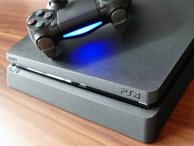 DEODPOLIS: Casal tenta comprar Playstation 4 e tem prejuzo de R$ 500,00