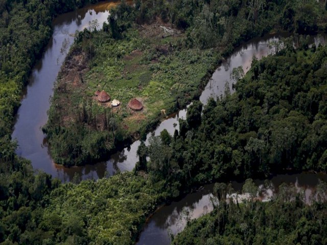 Governo suspende concesso de nova autorizao em territrio Yanomami