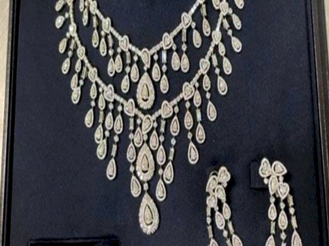 PF apurar se houve crime no caso de joias doadas pelo governo rabe