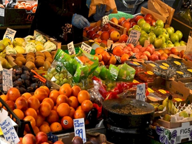 Preços dos alimentos sobem em abril pela primeira vez em um ano, diz FAO