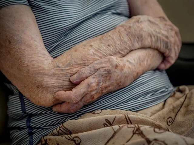 Centenrios brasileiros: envelhecimento acelerado desafia o pas