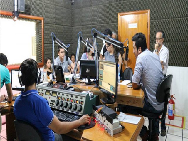 Ministério lança segundo edital para seleção pública de rádios comunitárias