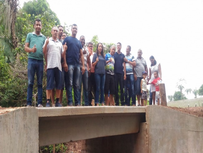 Prefeitura   investe na zona rural e inaugura uma ponte no municpio de Nazar TO 