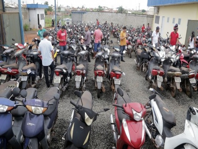 Agncia de trnsito de Araguana far leilo de motocicletas e carros apreendidos