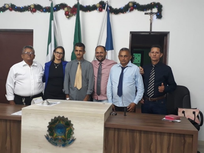 COBRANA: Populao cobra de imediato posicionamento e atitude rgida da Cmara Municipal de Filadlfia do Tocantins    m gesto do prefeito Miz Alencar afeta auto-estima dos filadelfiense