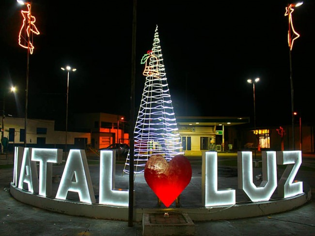 Natal Luz ilumina a cidade de Carolina MA, e faz brilhar os olhos encanta populao 