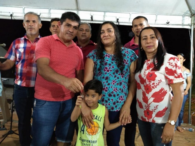 Prefeitura realiza o sonho de 40 famlias em Nazar do Tocantins 