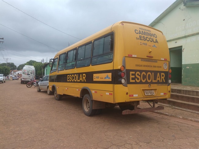 Prefeitura garante transporte para universitrios em Nazar -TO