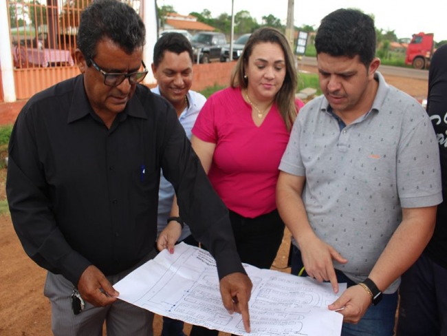 Prefeitura assina ordem de servio e inicia obras de pavimentao de bloqueteamento de ruas do Conjunto Habitacional Don Marcelino em Carolina- MA 