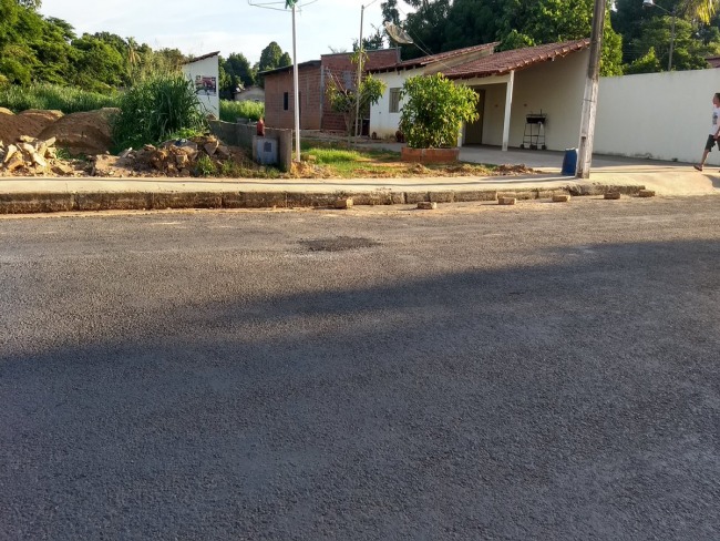 Moradores pedem construo de lombadas na Avenida Marechal Deodoro em Filadlfia -TO