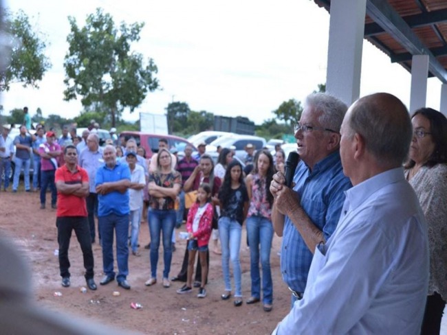 Fracasso e vexame marca a inaugurao na reforma do Posto de Sade do Distrito de   Bielndia zona rural de Filadlfia -TO