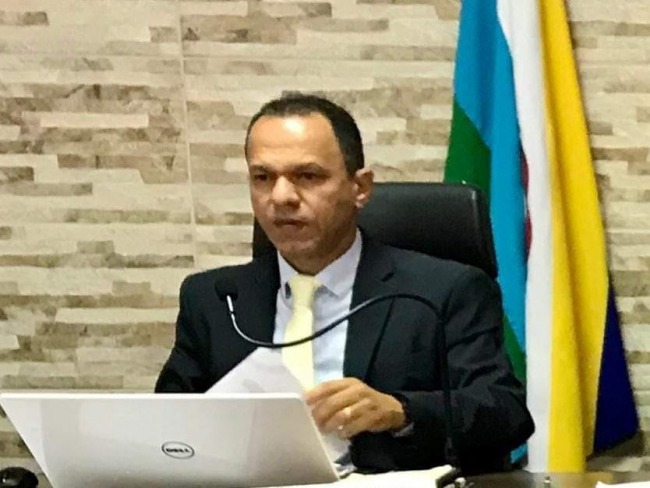 PALMEIRANTE-TO:VEREADOR ADIEL LEAL SOLICITA PRORROGAO DE PRAZO PARA PAGAMENTO DE TRIBUTOS MUNICIPAIS