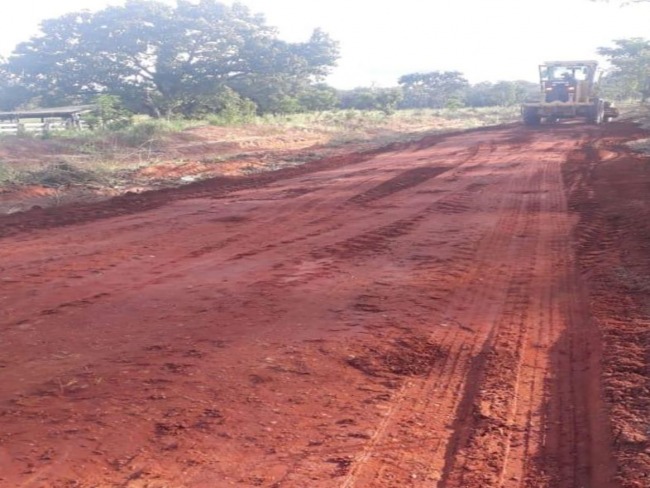 Prefeitura inicia trabalho de recuperao das estradas vicinais na Zona Rural em Santa Terezinha-TO