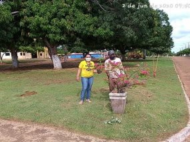 Santa Terezinha-TO :Prefeitura Realiza Projeto Est Com Calor? Plante Uma rvore!