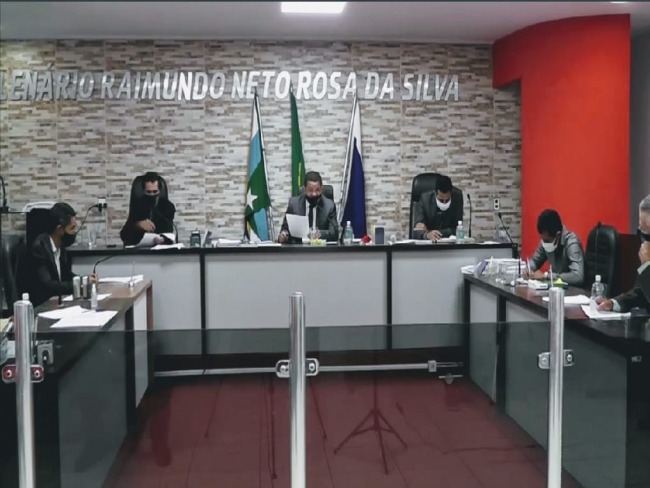 CMARA DE PALMEIRANTE-TO REDUZ EM 29% E CONGELA SALRIO DE VEREADORES NOS PRXIMOS 4 ANOS