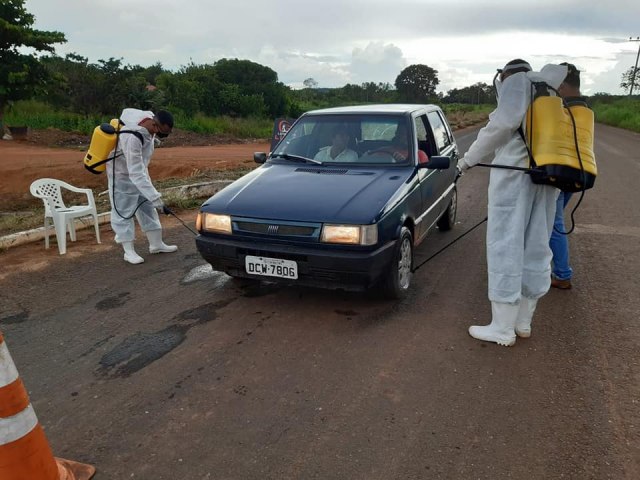 BARREIRA SANITRIA NO ACESSO PRINCIPAL INCREMENTA MEDIDAS DE PREVENO  COVID-19 EM PALMEIRANTE-TO