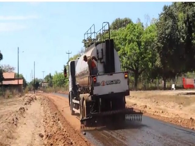 PROSSEGUE EM RITMO ACELERADO OBRA DE ASFALTO NO POVOADO SO JOS DOS PEREIRAS, CAROLINA-MA