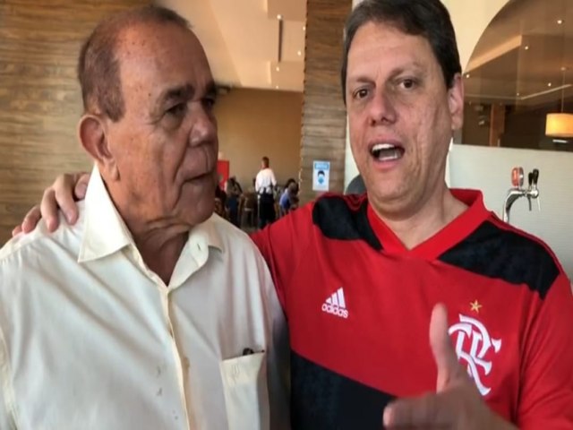 EM ENCONTRO COM CHIQUINHO ESCRCIO, MINISTRO TARCSIO INFORMA SOBRE OBRAS NA REGIO TOCANTINA 