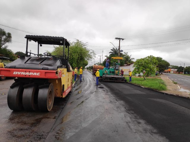 PREFEITURA D SEQUNCIA  RECUPERAO DO ASFALTO EM RUAS E AVENIDAS DE FILADLFIA-TO