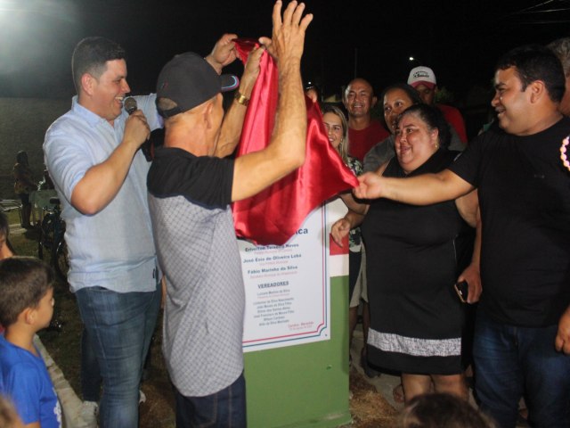 Prefeitura inaugura obra de calamento da Rua da Cermica em Carolina -MA  