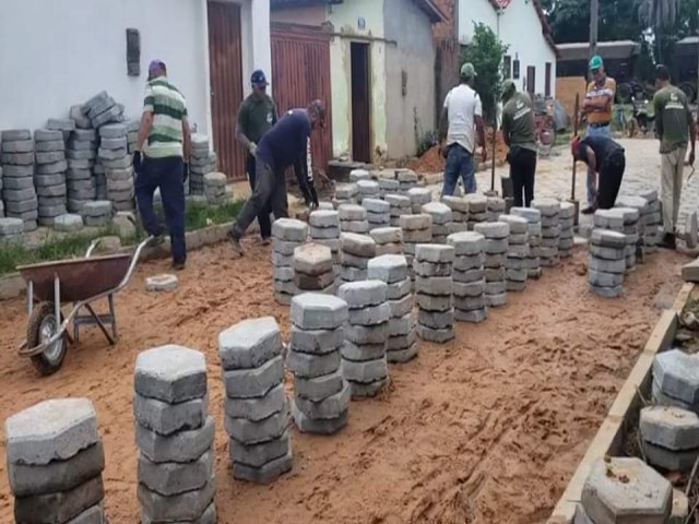  trabalho por todos os lados,  Carolina crescendo e seguindo em frente!