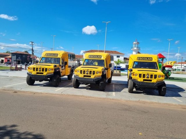 Educao: Com recursos prprios, Prefeitura de Carolina adquire novos nibus para transporte escolar