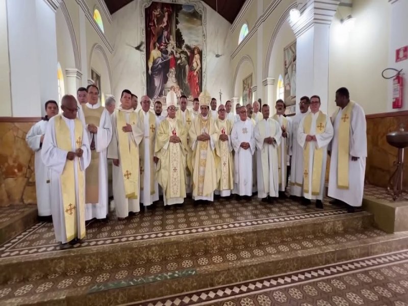 DOM FRANCISCO  HOMENAGEADO EM MISSA AO COMPLETAR 60 ANOS DE VIDA E 6 DE BISPADO EM CAROLINA.