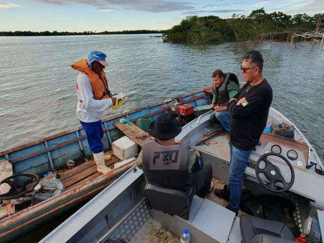 IAT apreende material proibido e aplica multas por pesca ilegal no Rio Paran