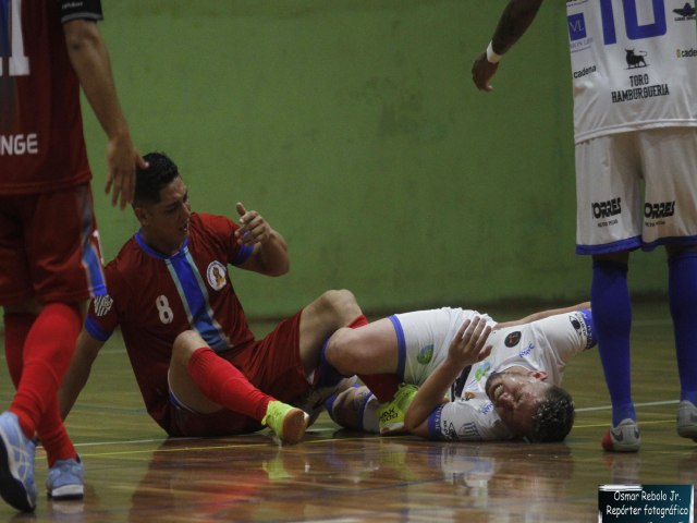 Paranaense de Futsal: Pinhais goleia o Sfinge na estreia das equipes na Srie Bronze