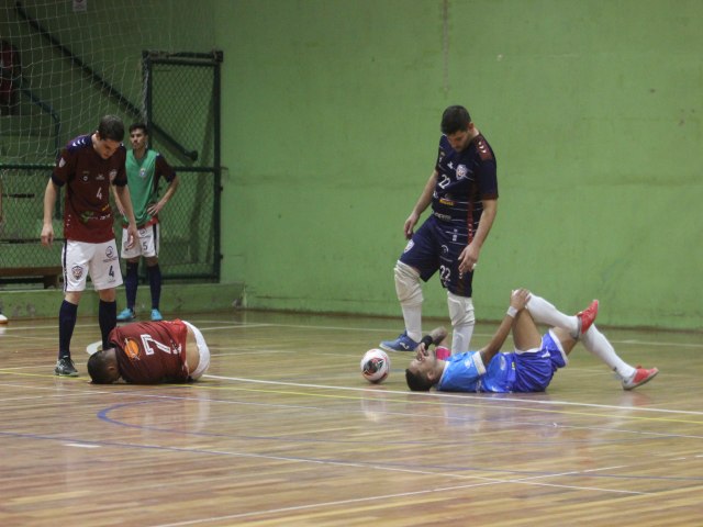 Srie Bronze: Pinhais Futsal sofre revs diante do bom time do Manoel Ribas Futsal