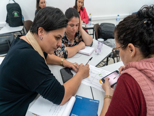 75,4% dos municpios do Paran geraram empregos para mulheres no 1 semestre