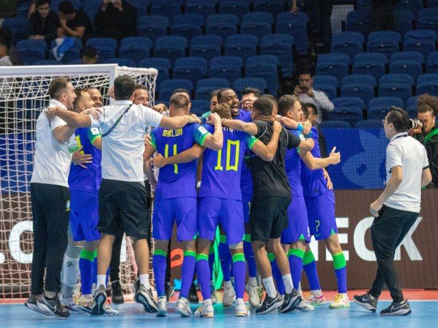 Brasil e Argentina se enfrentam na final da Copa do Mundo de Futsal