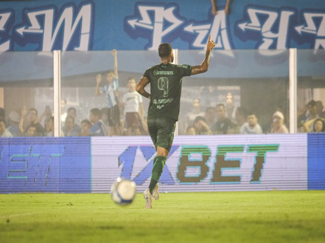 Coritiba tropea fora de casa diante do Paysandu