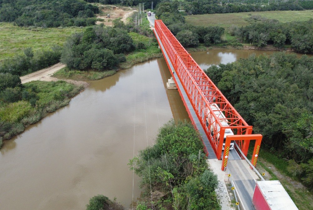 Interdi��o de ponte entre a Lapa e Campo do Tenente � adiada