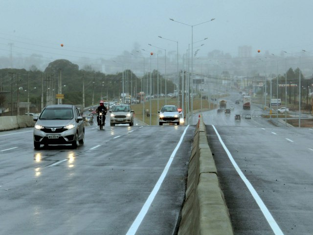 Estado licita nova iluminao na rodovia Joo Leopoldo Jacomel, em Pinhais e Piraquara