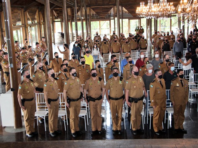 Batalho da PM responsvel pela Regio Metropolitana Norte da Capital comemora nove anos de criao com homenagens para civis e militares