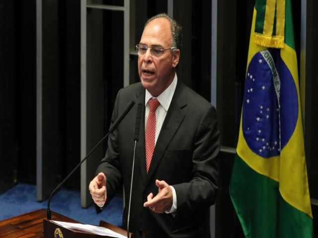 Poltica CCJ do Senado aprova PEC dos Precatrios