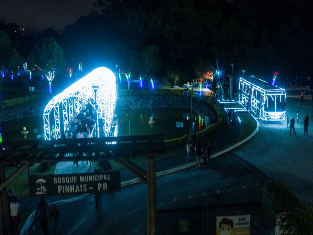 Mais de 3.500 pessoas j visitaram o Expresso de Natal no Bosque Municipal de Pinhais