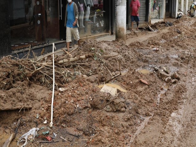 Geral Nmero de mortos em Petrpolis chega a 152