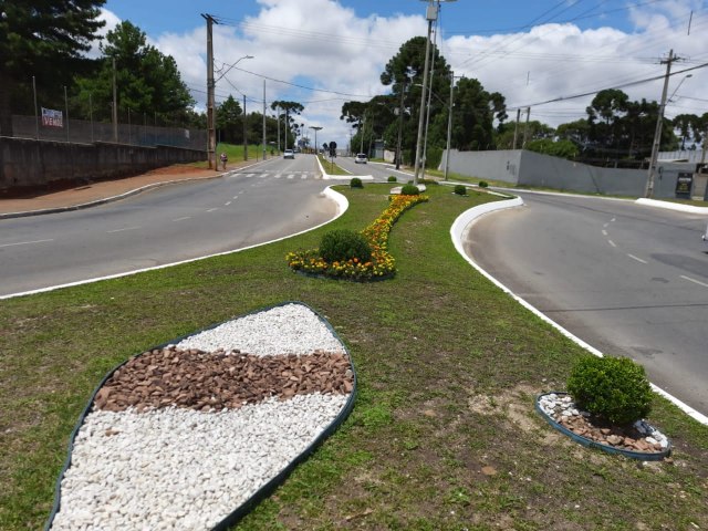 Prefeitura de Pinhais realiza raspagem e pintura em mais de 45 km de vias pblicas