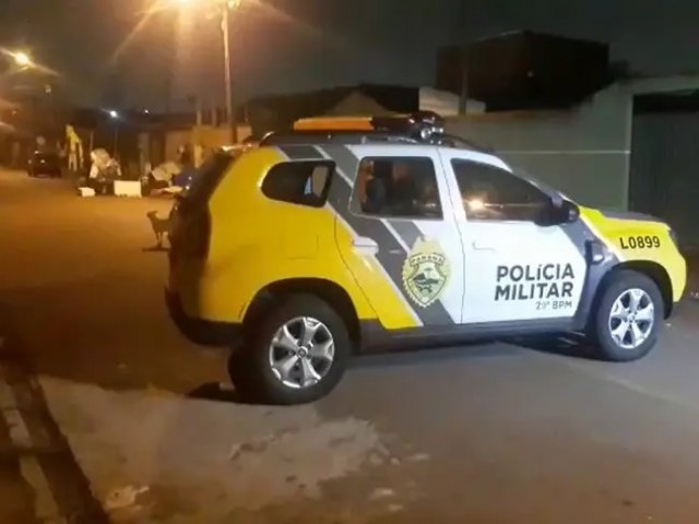 Carrinheiro cai morto na porta de casa em Pinhais depois de levar sete facadas na rua