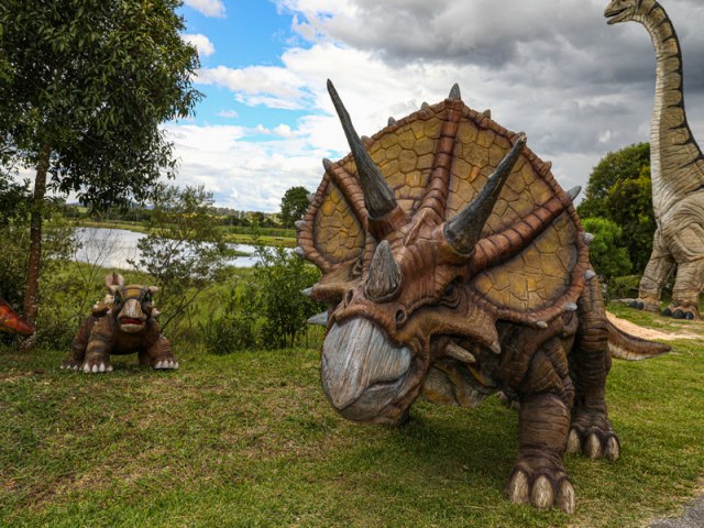 ltimos dias para visitar o Parque dos Dinossauros em Pinhais