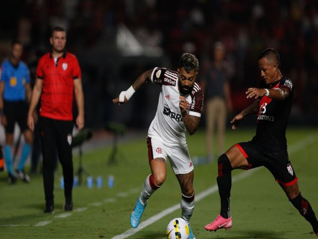 tltico-GO e Flamengo empatam em jogo com emoo at o fim