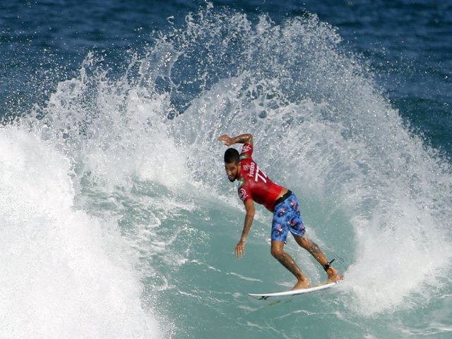 Filipinho, talo e Miguel Pupo se garantem nas quartas de Bells Beach