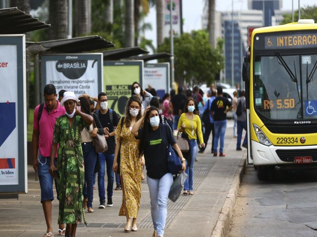 Covid-19: Brasil tem 30,24 milhes de casos e 111 mortes