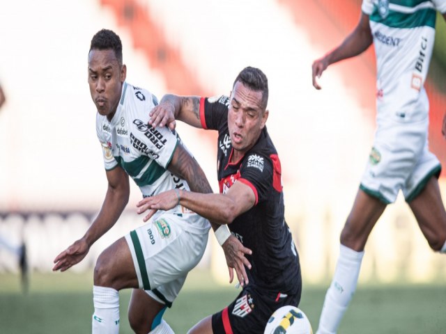 ATLTICO-GO BATE O CORITIBA E VENCE A PRIMEIRA NO BRASILEIRO ASSA