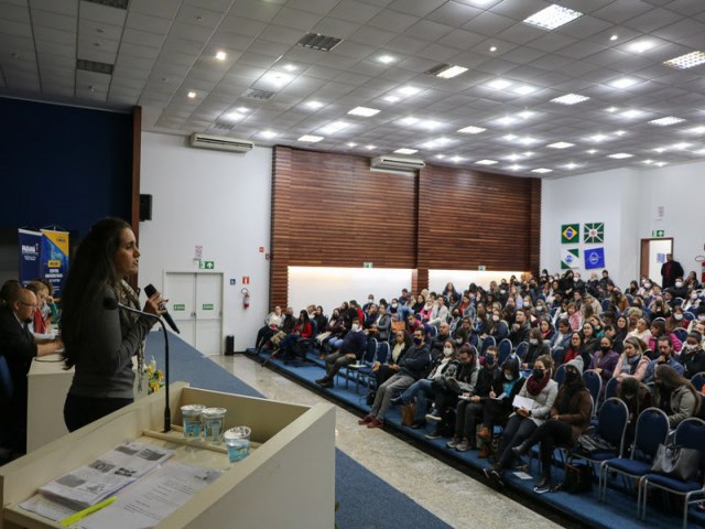 Pinhais apresenta modelo de gesto do Cadastro nico e Auxlio Brasil em seminrio estadual