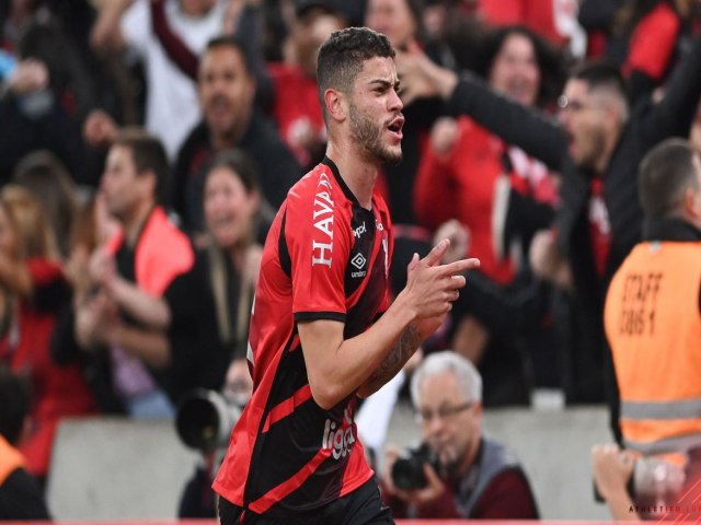 Athletico-PR vence Bahia e est nas quartas da Copa do Brasil