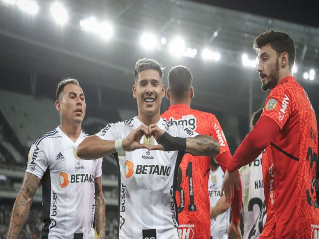 Atltico-MG vence Botafogo e lidera momentanemente o Brasileiro