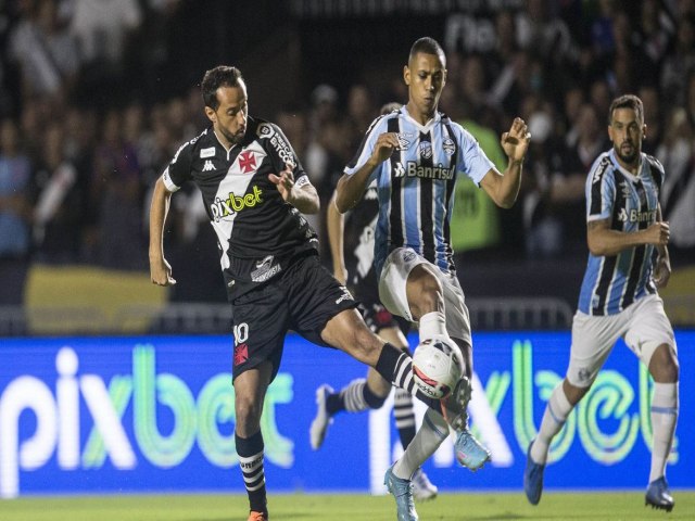 Com tcnicos recm-chegados, Grmio e Vasco se enfrentam pela Srie B